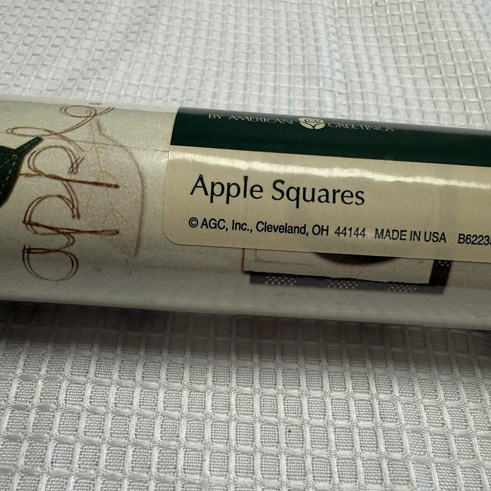 Vintage Wrapping Paper The Finishing Touch Greetings Apple Squares 40 sq Ft New